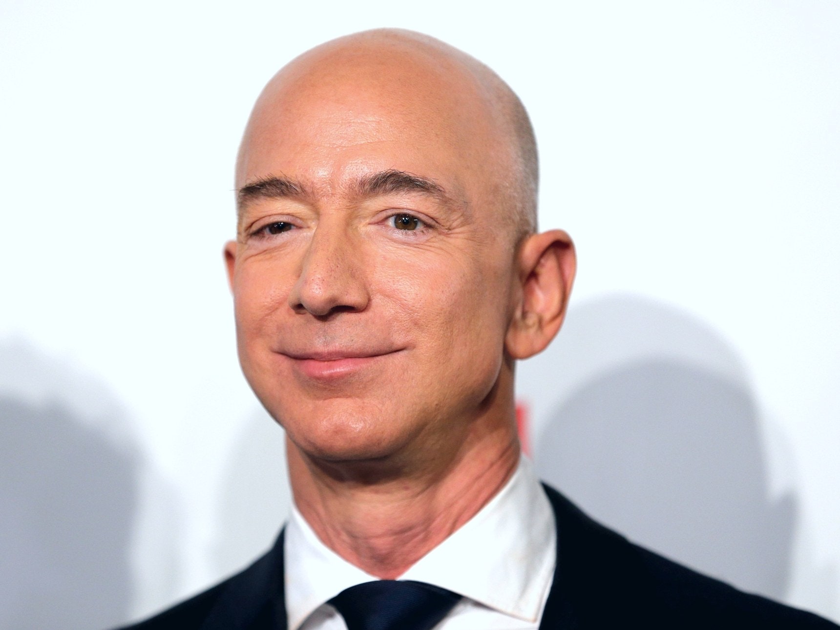 Jeff Bezos’ Botox Speculations: Truth Behind His Youthful Appearance