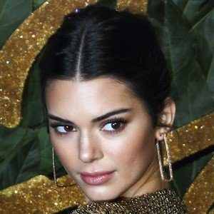 Kendall Jenner’s Alleged Plastic Surgery: Lips, Nose Job, and More