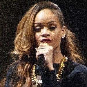 Rihanna’s Evolving Look: Rhinoplasty and Other Plastic Surgery Speculations